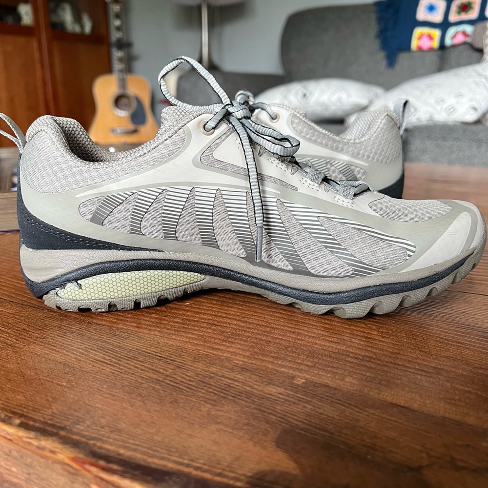 Merrell Shoes - Picture 3 of 11